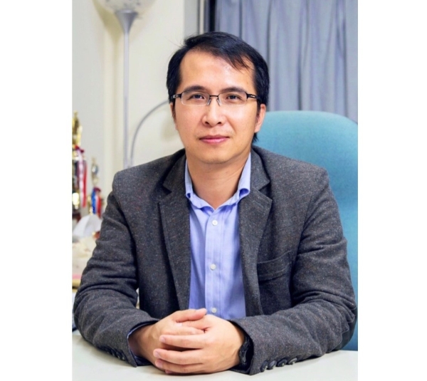 翁輝竹 教授